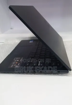 New Laptop Asus VivoBook 15 X505BA 16GB Intel Core 5 SSD 512GB