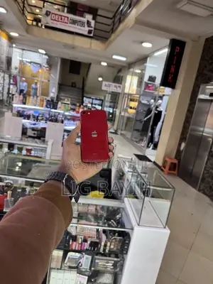 Apple iPhone SE 128 GB Red