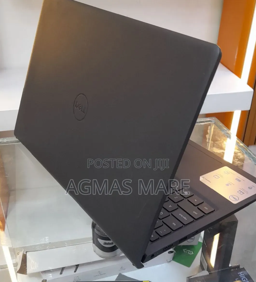 New Laptop Dell Inspiron 15 3530 16GB Intel Core i5 SSD 512GB