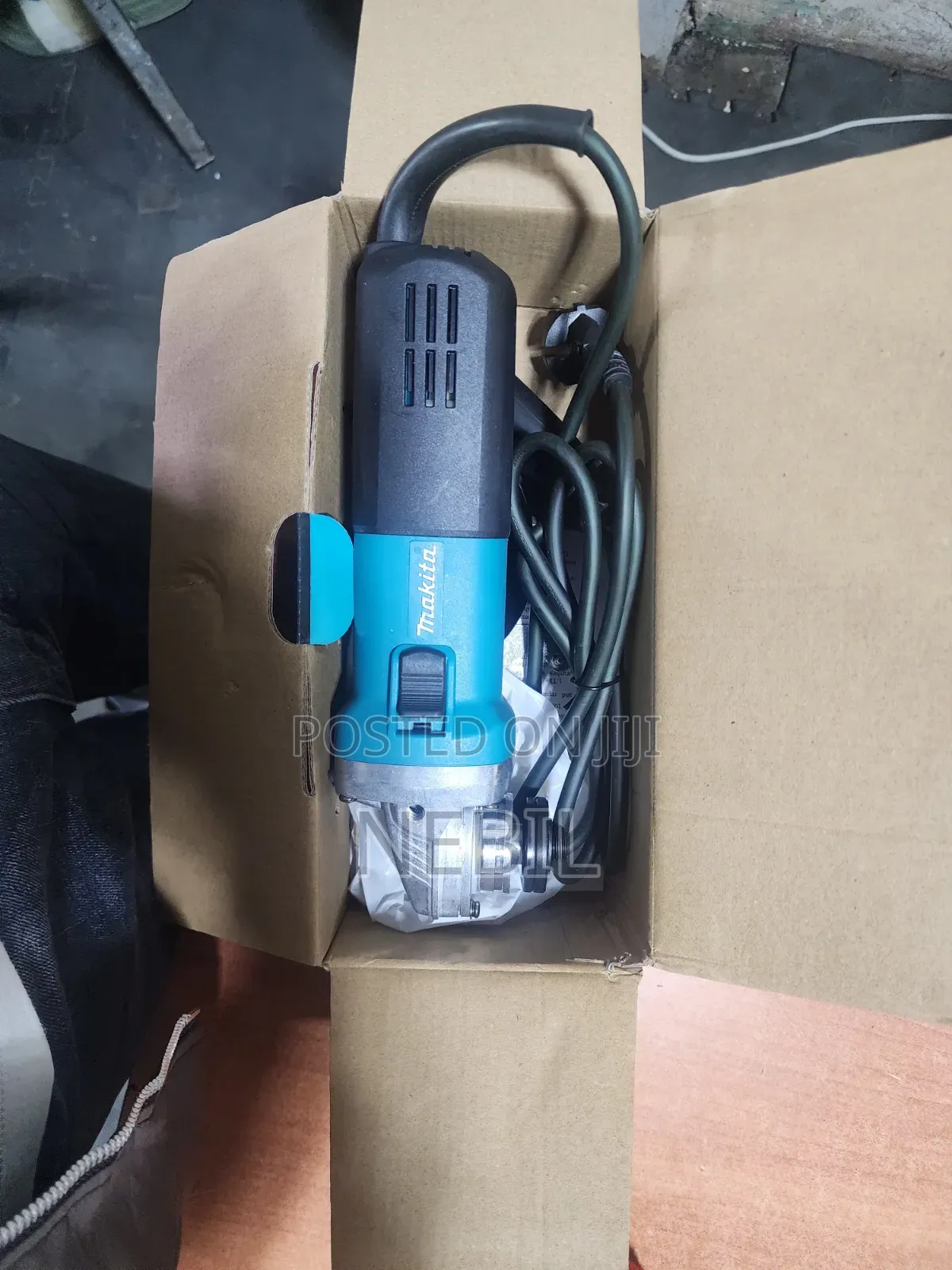 Makita Grinder 840W
