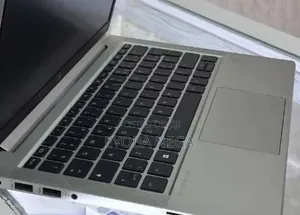 New Laptop HP EliteBook 830 G8 16GB AMD Ryzen 5 SSD 512GB