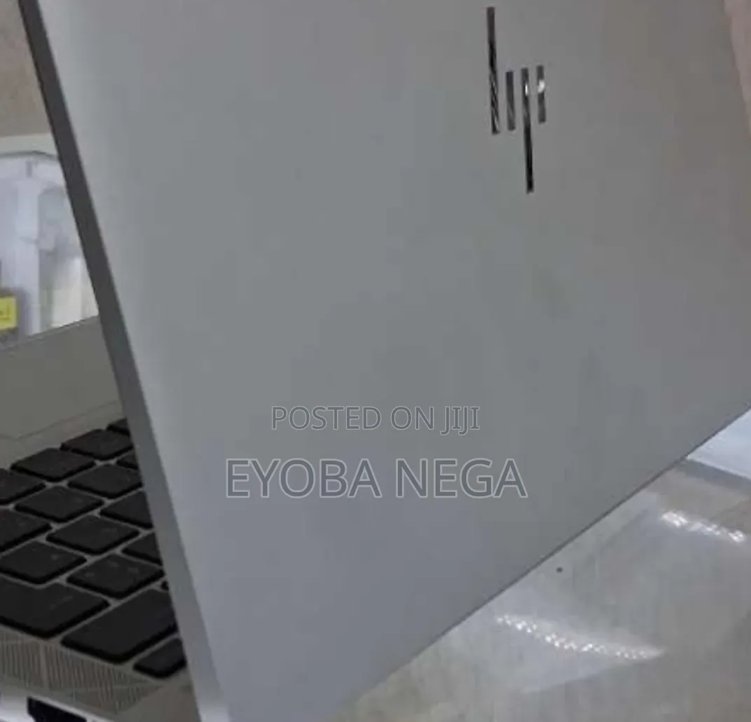 New Laptop HP EliteBook 830 G8 16GB AMD Ryzen 5 SSD 512GB