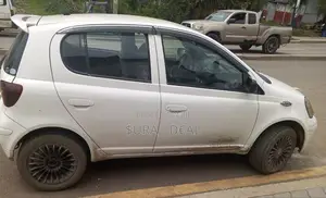 Toyota Vitz 2004 Gray