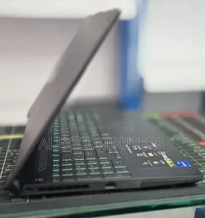 New Laptop Asus ROG Strix G16 G614 16GB Intel Core i7 SSD 1T