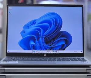 New Laptop HP Pavilion 15 8GB Intel Core Ultra 5 SSD 512GB