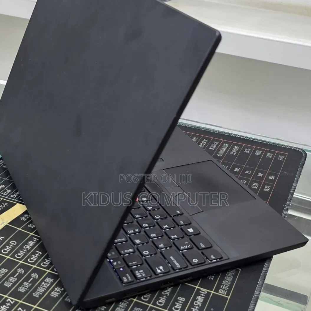 New Laptop Lenovo ThinkBook 13 16GB Intel Core i5 SSD 256GB