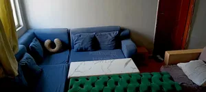 ኤል ሼፕ ሶፋ ምንም ያልተነካ ቆንጆ ሶፋ ነው