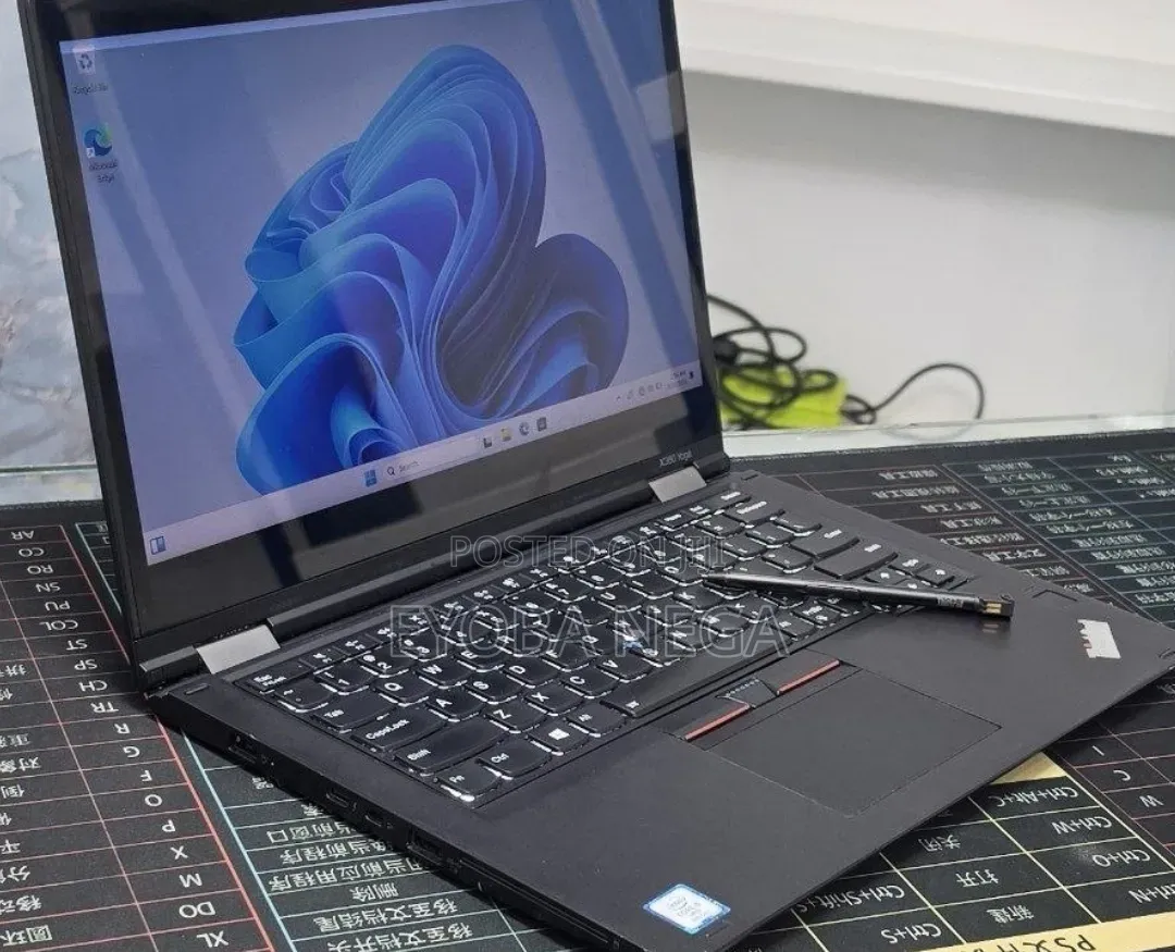 Laptop Lenovo ThinkPad X380 Yoga 16GB Intel Core i5 SSD 256GB