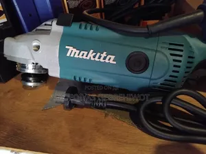 Makita 1800MM Grinder