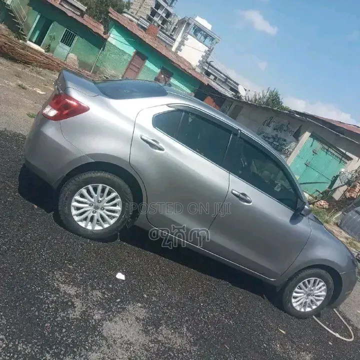 Suzuki Dzire 2021 Silver