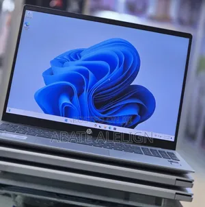 New Laptop HP Pavilion 15 8GB Intel Core Ultra 5 SSD 512GB