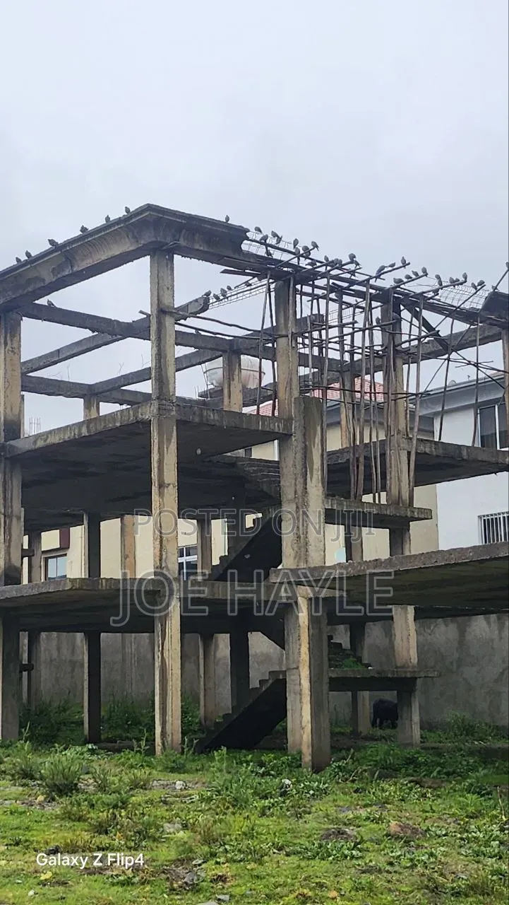 5bdrm House in Bole for Sale