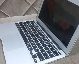 Laptop Apple MacBook Air 2015 4GB Intel Core i5 HDD 500GB