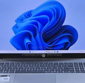 New Laptop HP Pavilion 15 8GB Intel Core Ultra 5 SSD 512GB