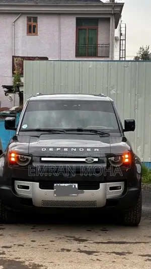 Land Rover Defender 2023 Gray