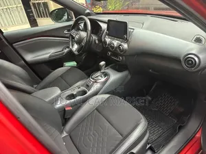 Nissan Juke 2021 Red