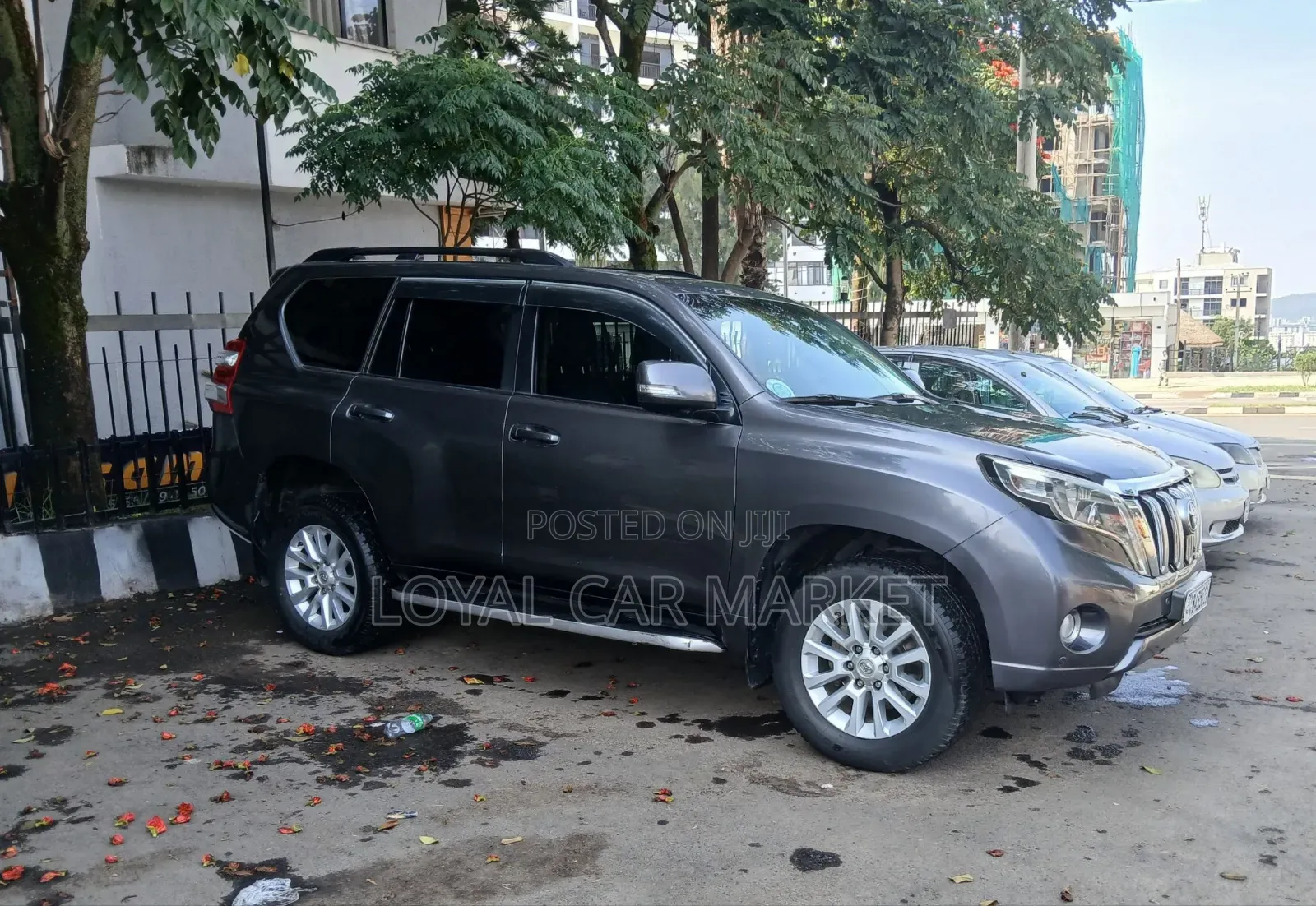 Toyota Land Cruiser Prado 2016 Gray