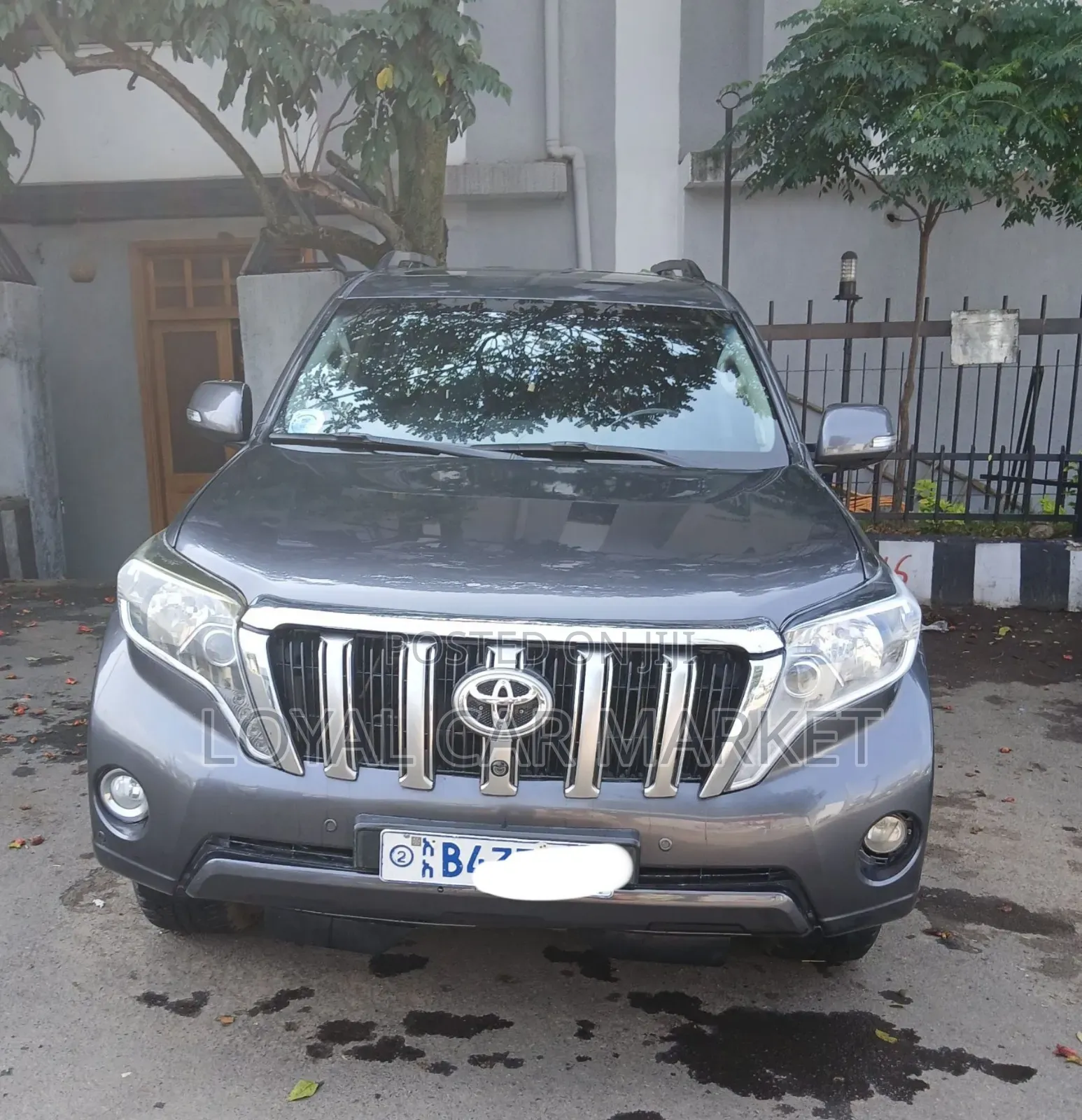 Toyota Land Cruiser Prado 2016 Gray