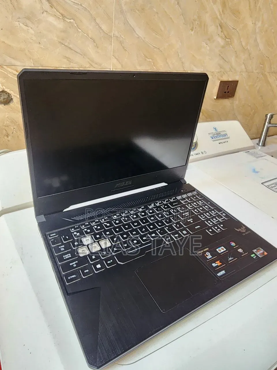 Laptop Asus ASUSPRO B9440UA 16GB AMD Ryzen 5 HDD+SSD 500GB