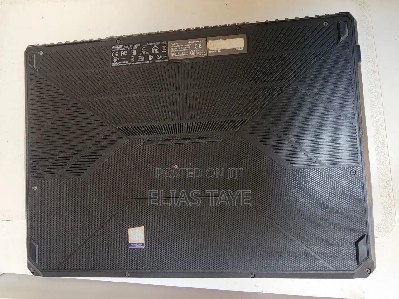 Laptop Asus ASUSPRO B9440UA 16GB AMD Ryzen 5 HDD+SSD 500GB