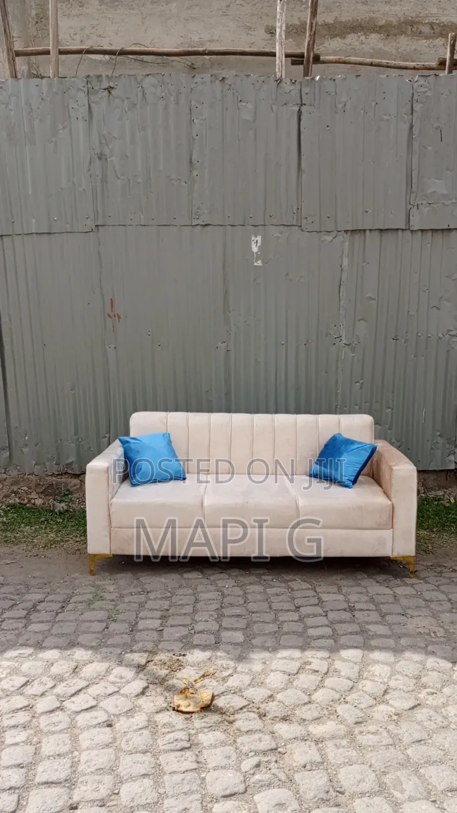 Equal Sofa 1