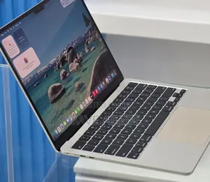 New Laptop Apple MacBook Air 2025 M4 16GB Apple M4 SSD 256GB