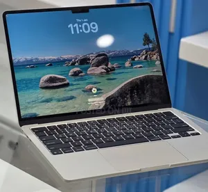 New Laptop Apple MacBook Air 2025 M4 16GB Apple M4 SSD 256GB