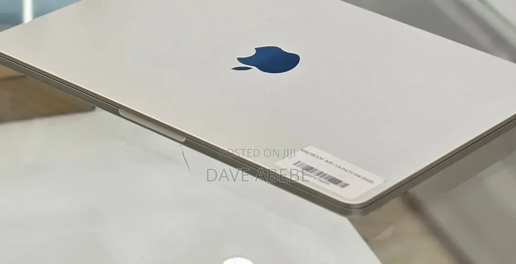 New Laptop Apple MacBook Air 2025 M4 16GB Apple M4 SSD 256GB