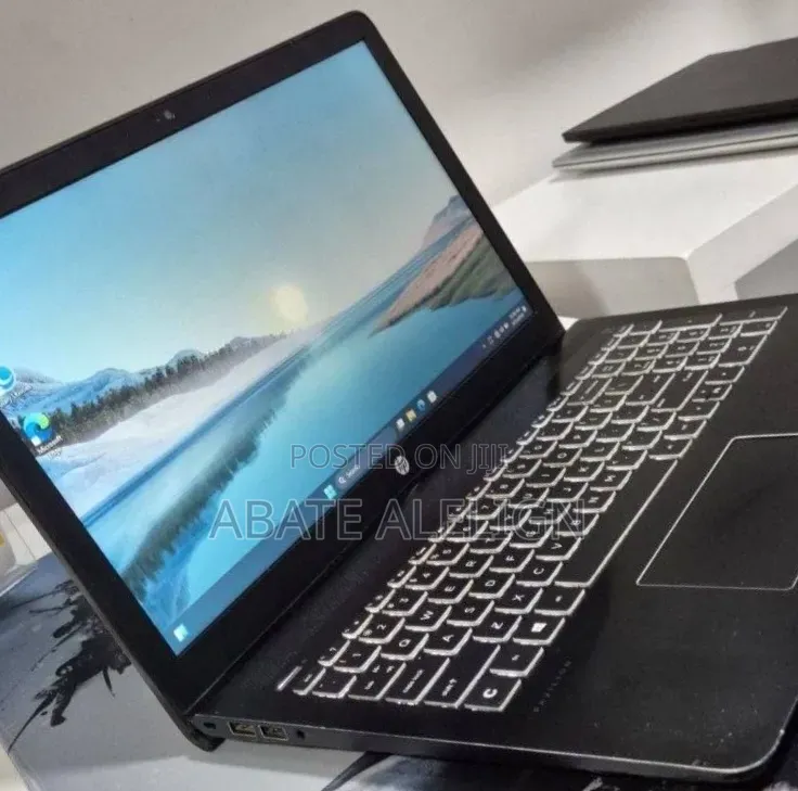 New Laptop HP Pavilion Power 15 8GB Intel Core i7 SSD 256GB