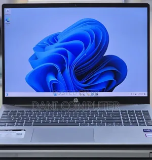 New Laptop HP Pavilion 15 8GB Intel Core Ultra 5 SSD 512GB