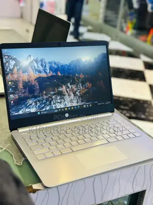 New Laptop HP 255 G8 8GB AMD Ryzen 3 SSD 256GB