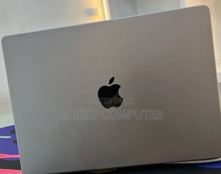 New Laptop Apple MacBook Pro 2019 8GB Apple M3 Pro SSD 512GB