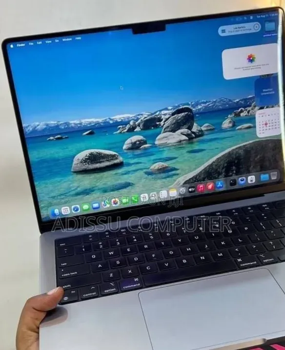 New Laptop Apple MacBook Pro 2019 8GB Apple M3 Pro SSD 512GB