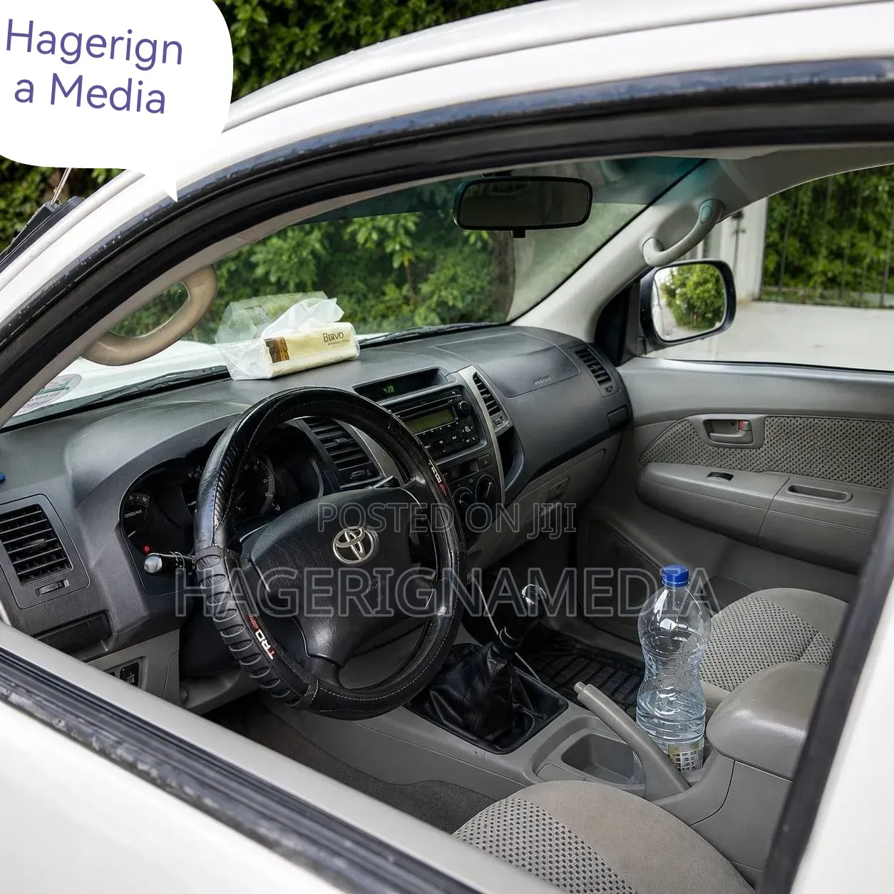 Toyota Hilux 2010 White