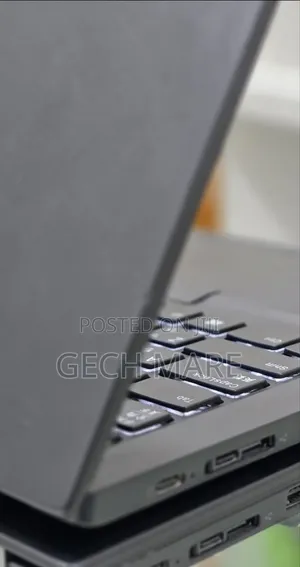 New Laptop Apple MacBook Air 2025 M4 16GB Apple M4 SSD 256GB