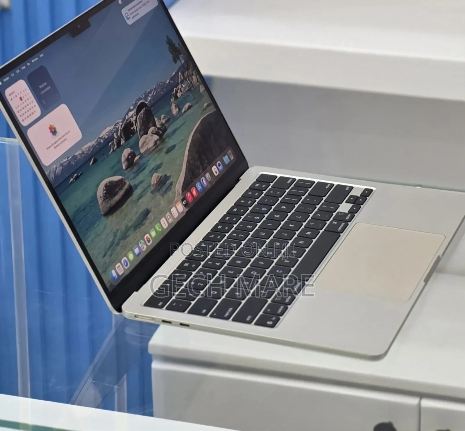 New Laptop Apple MacBook Air 2025 M4 16GB Apple M4 SSD 256GB