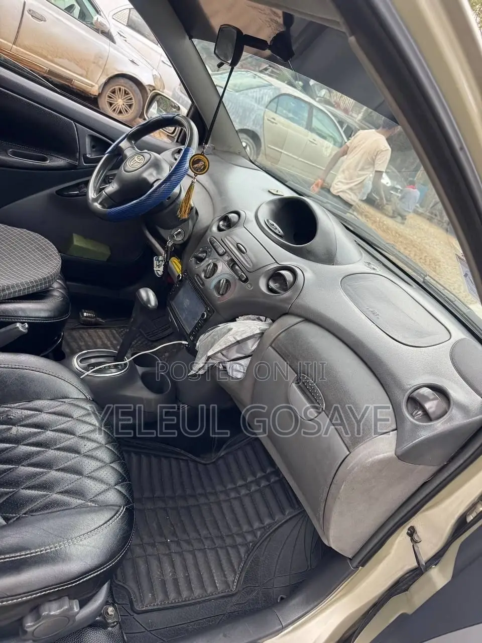 Toyota Vitz 2002 White