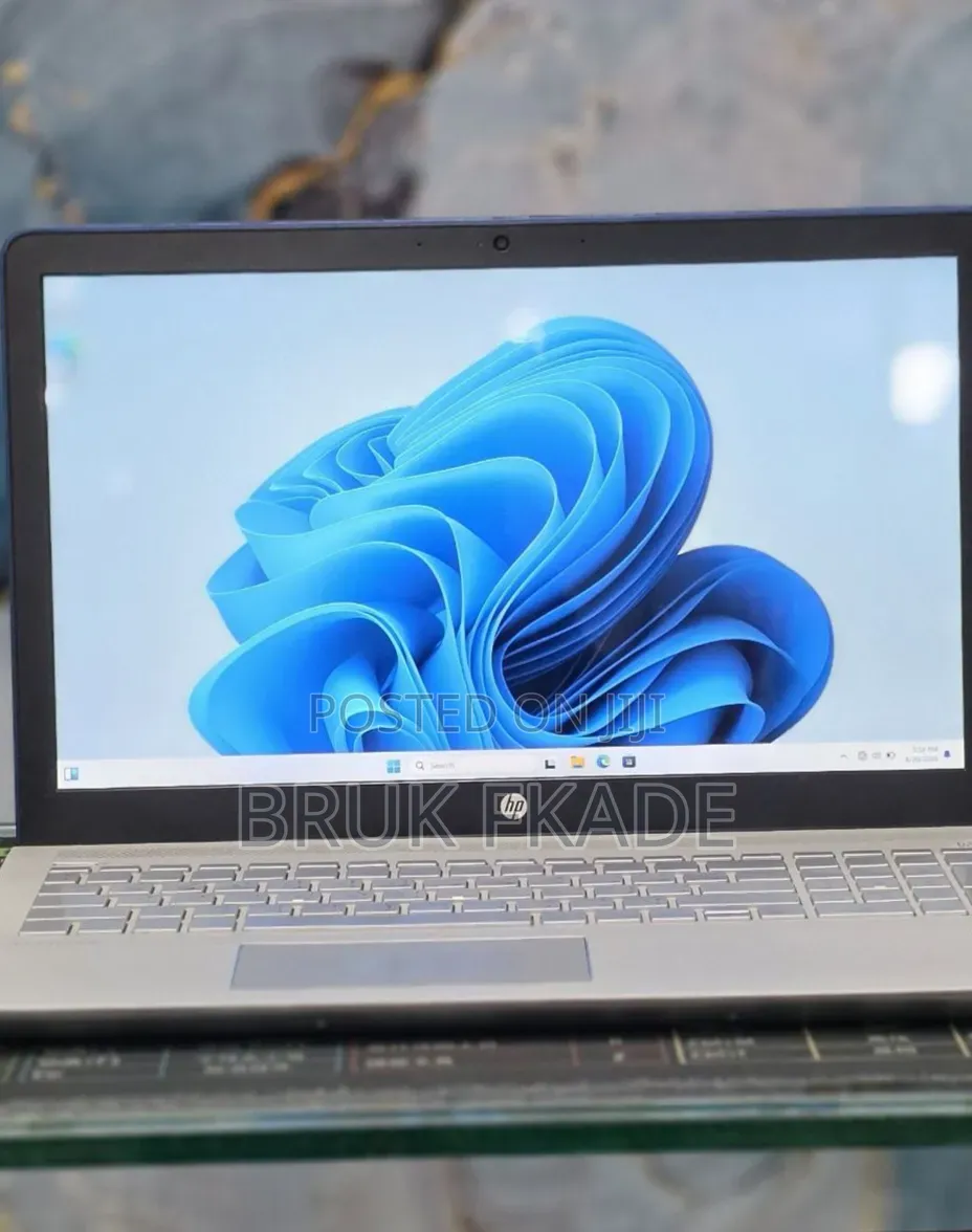 New Laptop HP Pavilion 15 12GB Intel Core i7 SSD 1T