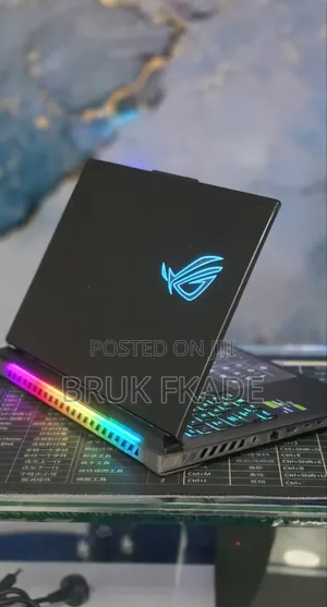 New Laptop Asus ROG Strix G15 16GB Intel Core i9 SSD 1T