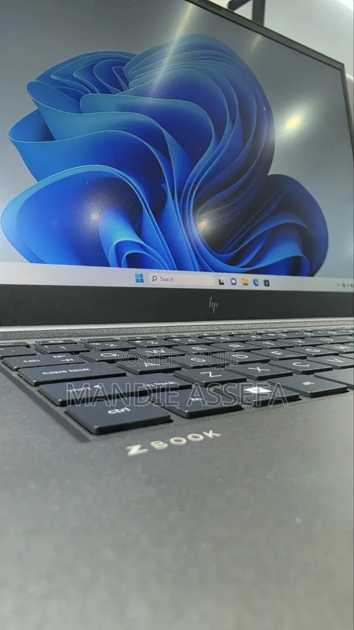 New Laptop HP Zbook Studio G7 32GB Intel Core i7 SSD 512GB