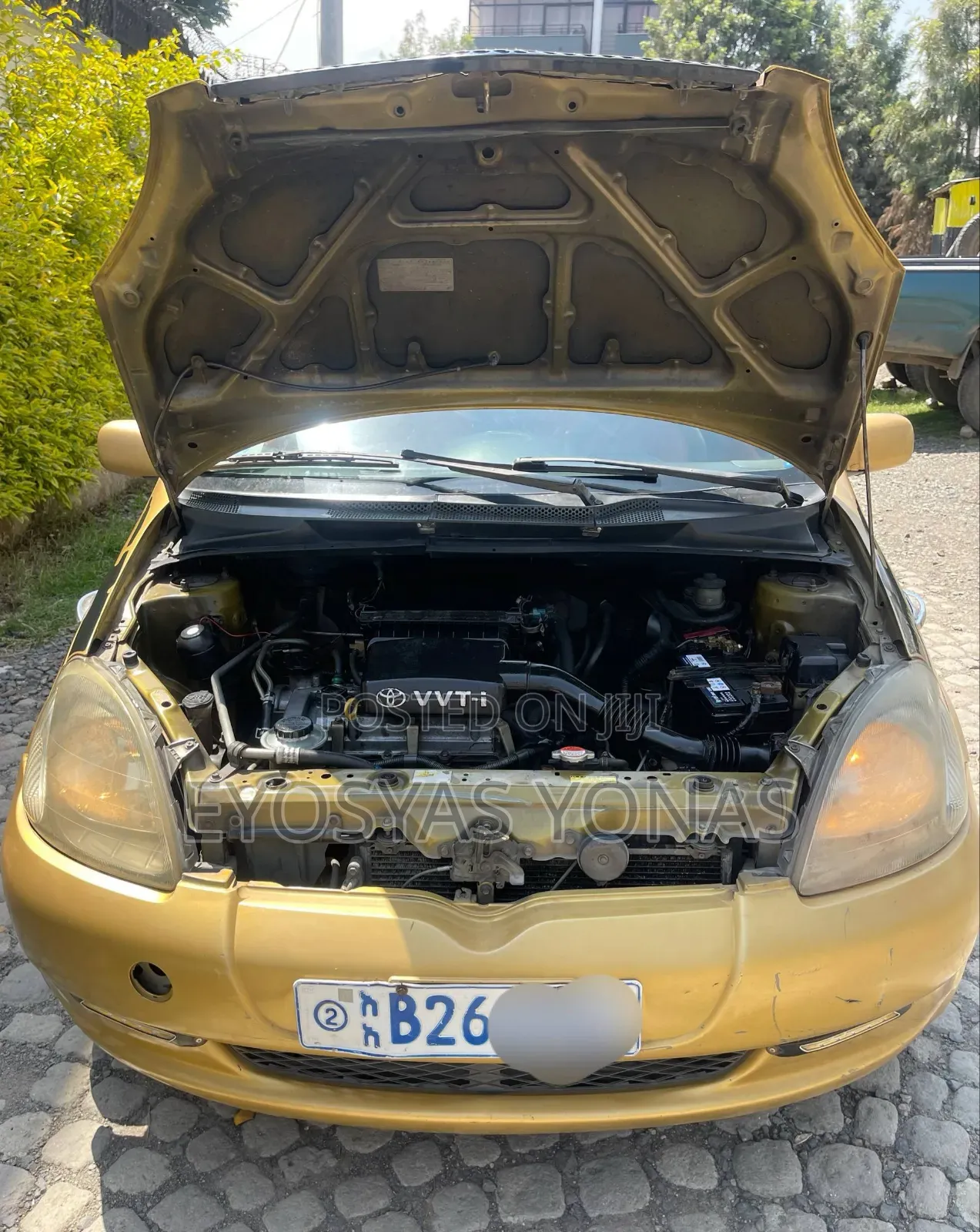 Toyota Vitz 2001 Gold