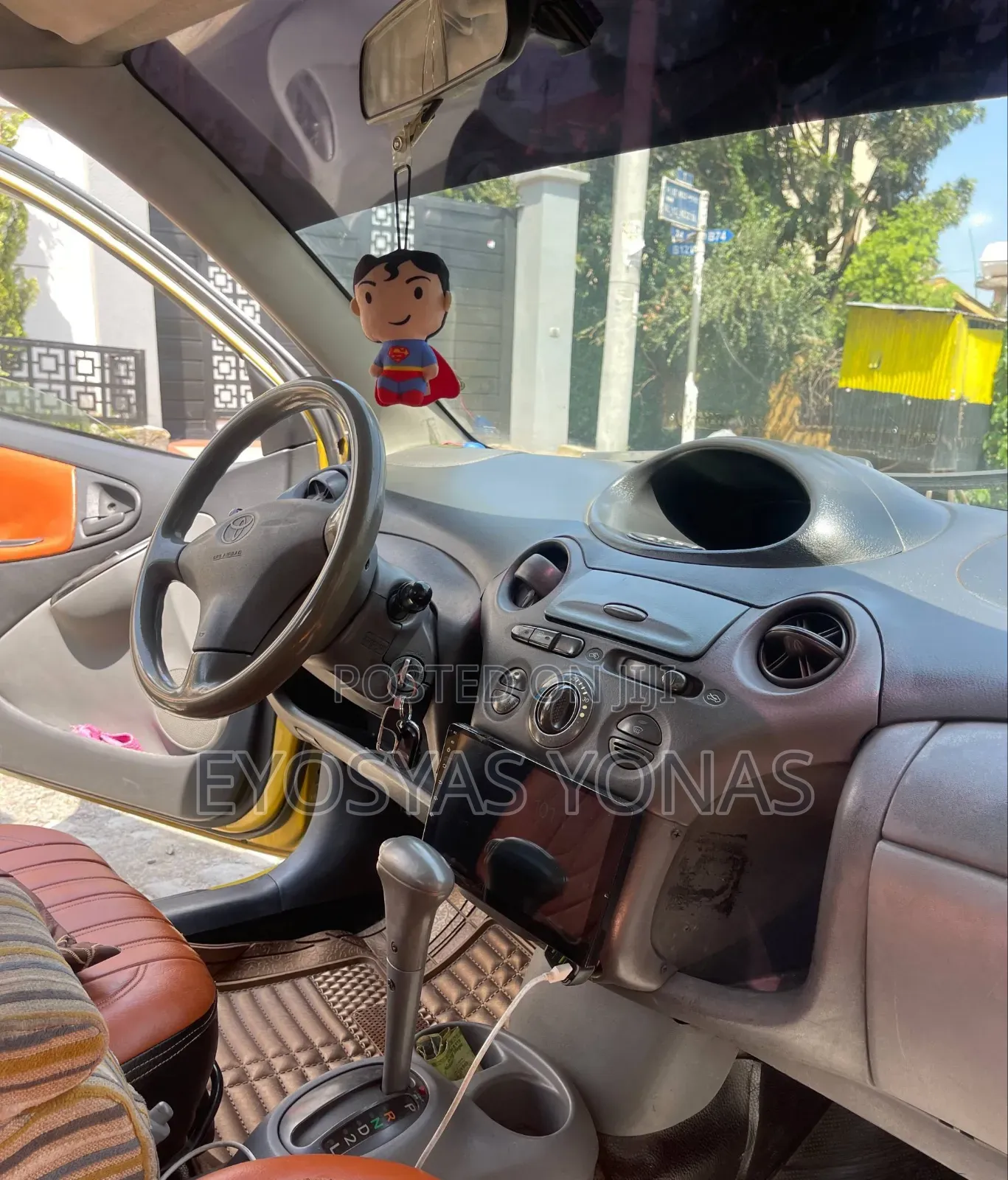 Toyota Vitz 2001 Gold