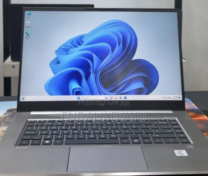 New Laptop HP Zbook Studio G7 32GB Intel Core i7 SSD 512GB