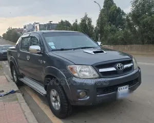 Toyota Hilux 2010 Black