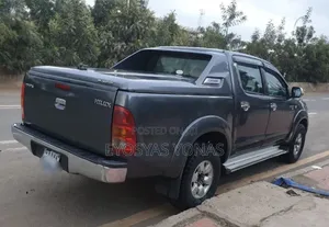 Toyota Hilux 2010 Black