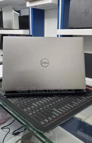 New Laptop Dell Precision 5560 16GB Intel Core i7 SSD 512GB