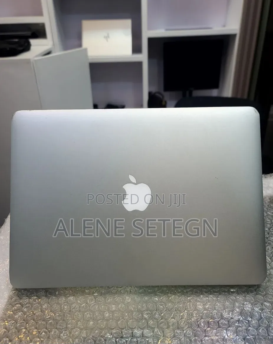 New Laptop Apple MacBook Air 2017 8GB Intel Core i5 SSD 128GB