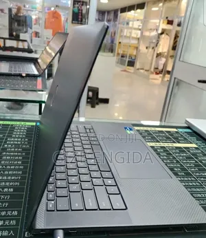 New Laptop Dell Precision 5560 16GB Intel Core i7 SSD 512GB