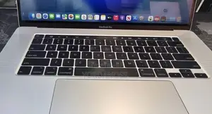 New Laptop Apple MacBook Pro 2019 32GB Intel Core i7 SSD 512GB