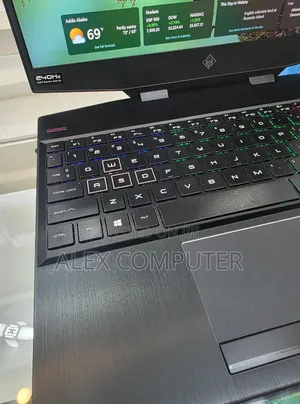 New Laptop HP Omen 15 16GB Intel Core i7 SSD 512GB